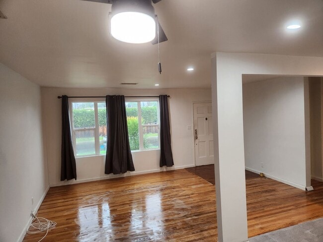 Building Photo - 5709 Enfield Ave