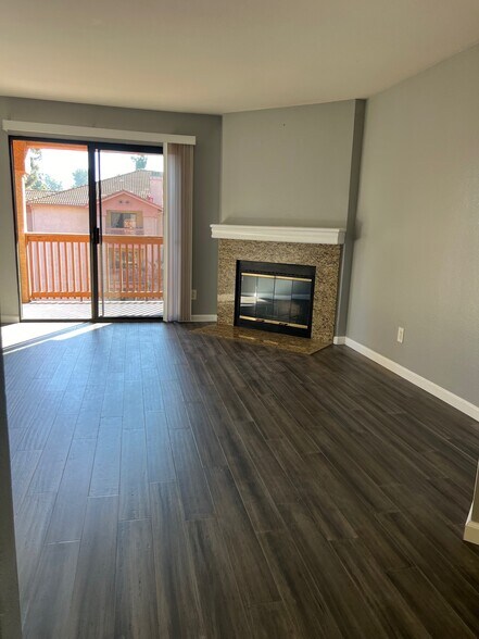 Building Photo - 12023 Alta Carmel Ct