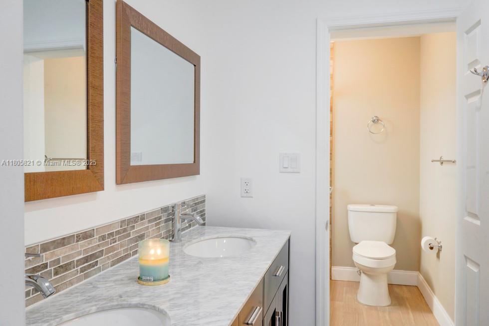 Building Photo - 6634 SW 76th Ter