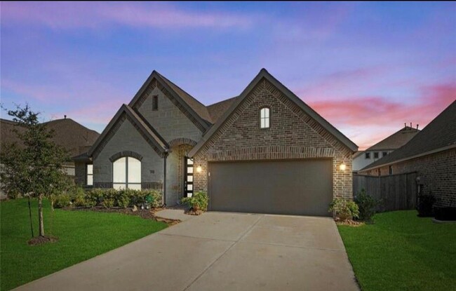 Building Photo - 23626 Sage Villa Dr