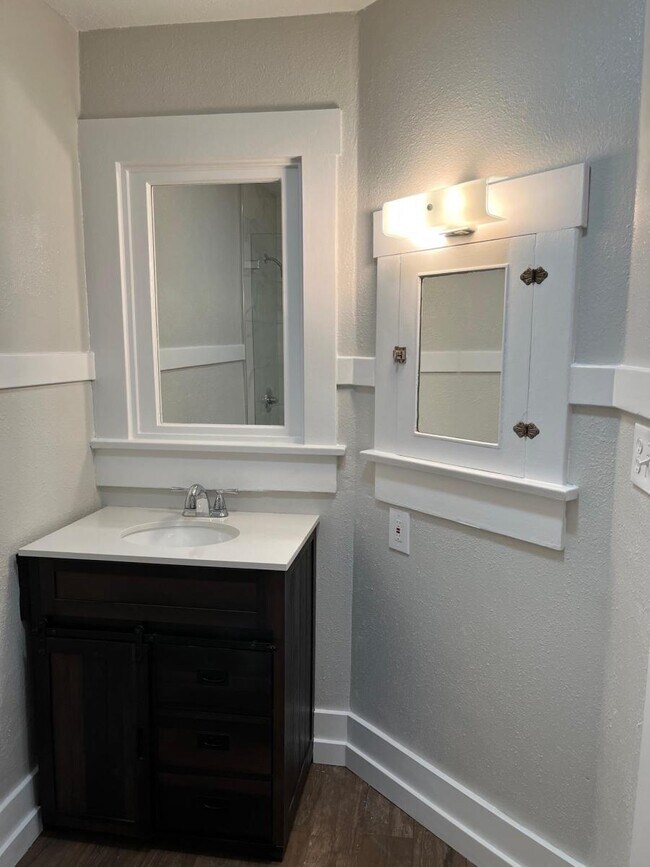 Building Photo - 845 Ohio Ave