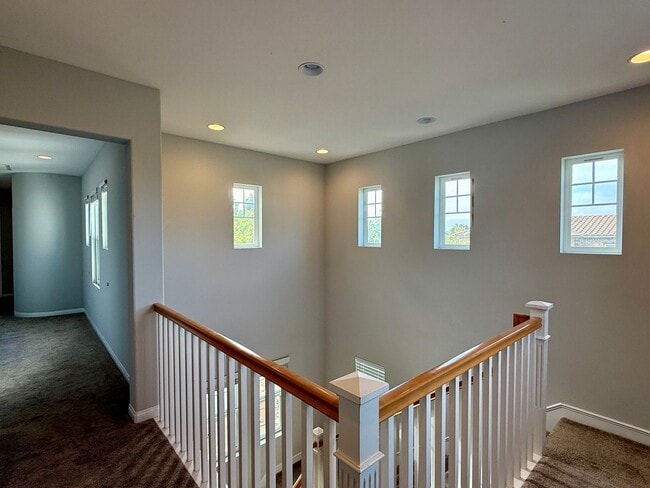 Building Photo - Gorgeous Home in Pacific Highland Ranch Co...