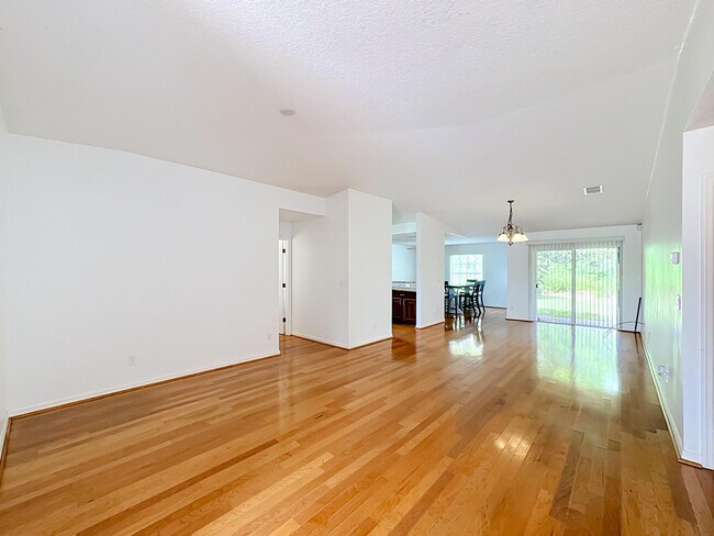 Building Photo - 6416 Las Palmas Way