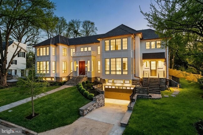 Building Photo - 5042 Overlook Rd NW