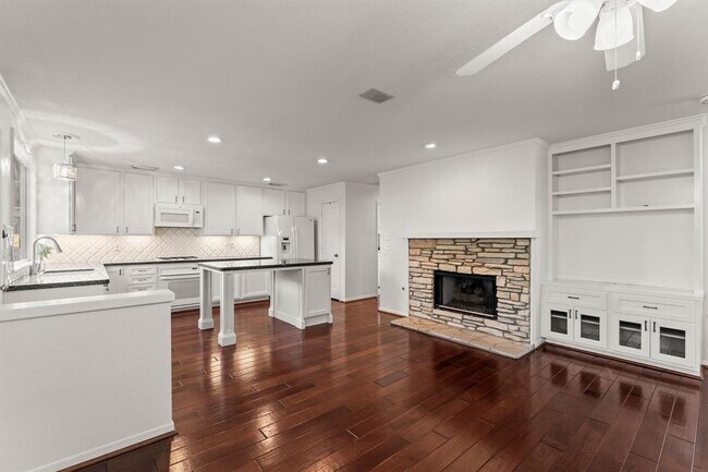 Building Photo - 43 W Gaslight Pl
