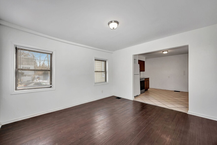 Building Photo - 2324 Langdon Farm Rd