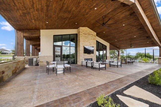 Building Photo - 1304 Salt Lick Dr