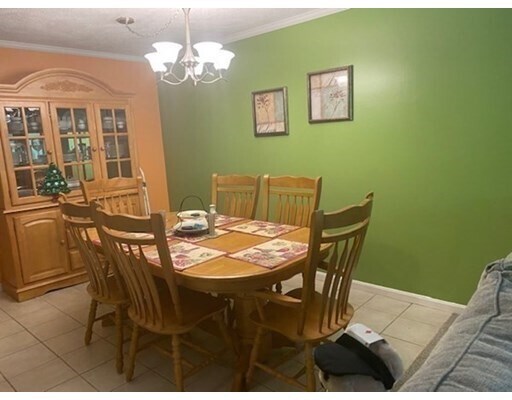 Building Photo - 10 Kenmar Dr