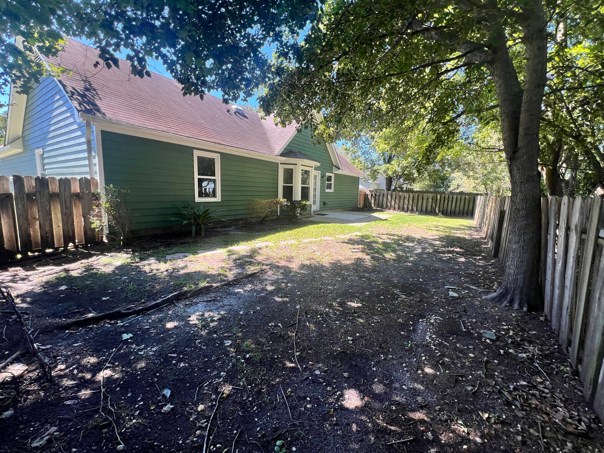 Building Photo - 4415 Bridgeport Dr