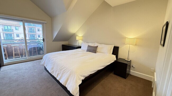 Building Photo - 113 Lost Creek Ln