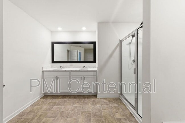 Building Photo - 192 Hampton Cir