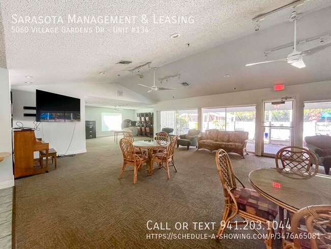 Building Photo - 5060 Village Garden Dr