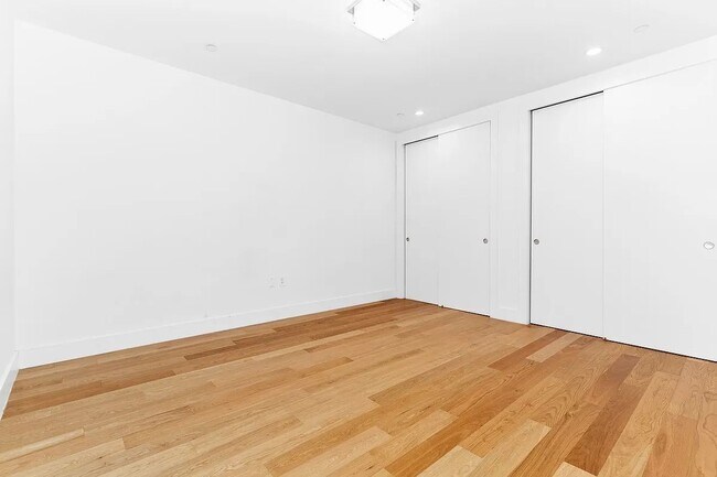 Building Photo - 53 Park Place