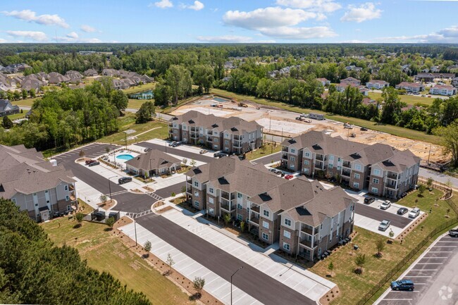 Building Photo - Bradbury Place at Lynndale