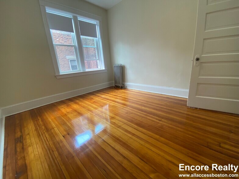 Building Photo - 1375 Commonwealth Ave