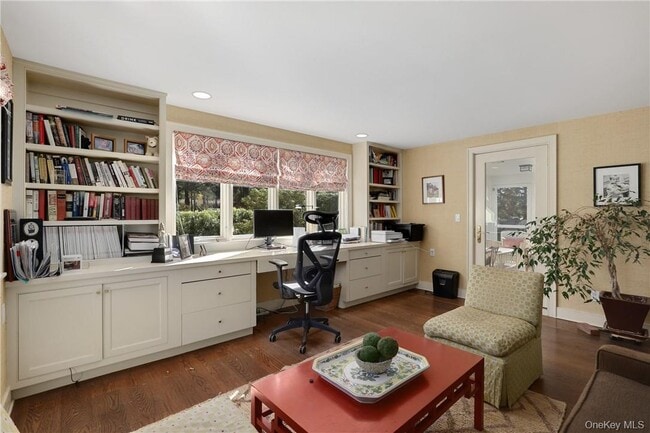 Building Photo - 77 Hook Rd