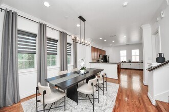 Building Photo - 620 Rutland St