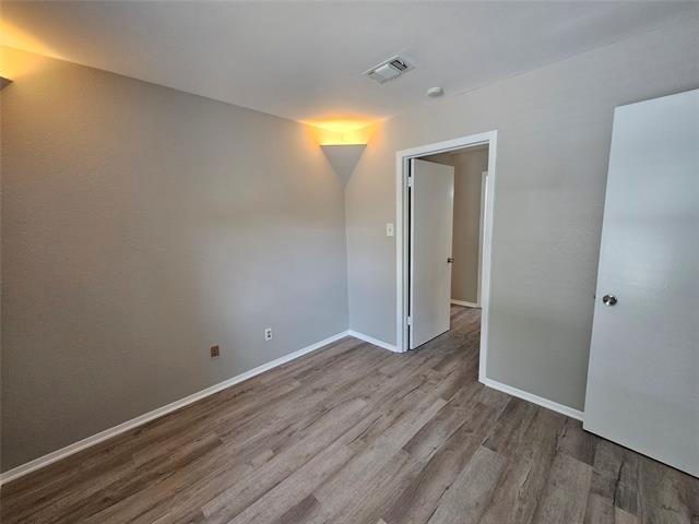 Building Photo - 609 Canyon Ridge Dr