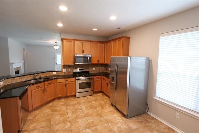 Building Photo - 6123 Summerfield Glade Ln