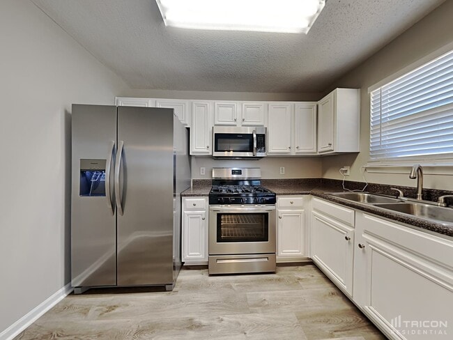 Building Photo - 4811 Heather Mill Trace