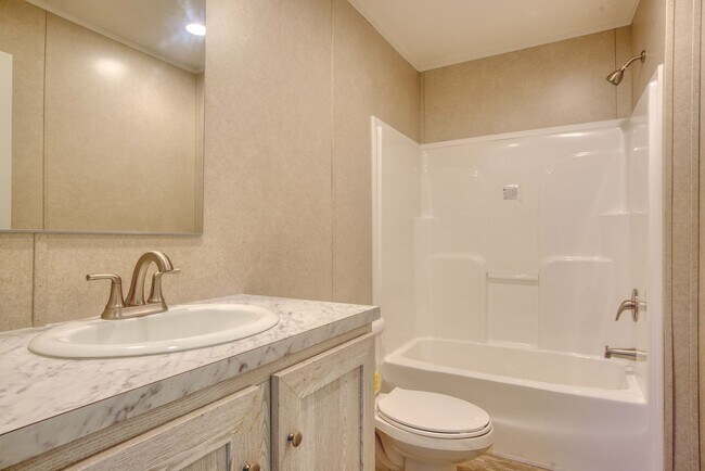 Building Photo - 1118 Old Tar Landing Rd