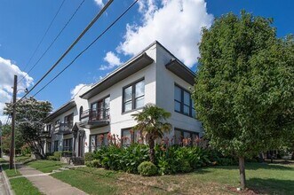 Building Photo - 5305 Reiger Ave