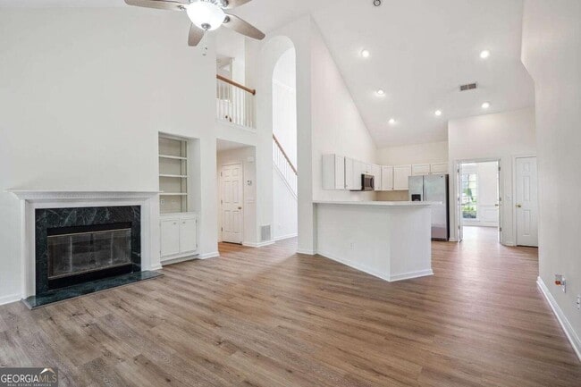 Building Photo - 1118 Sadlers Close