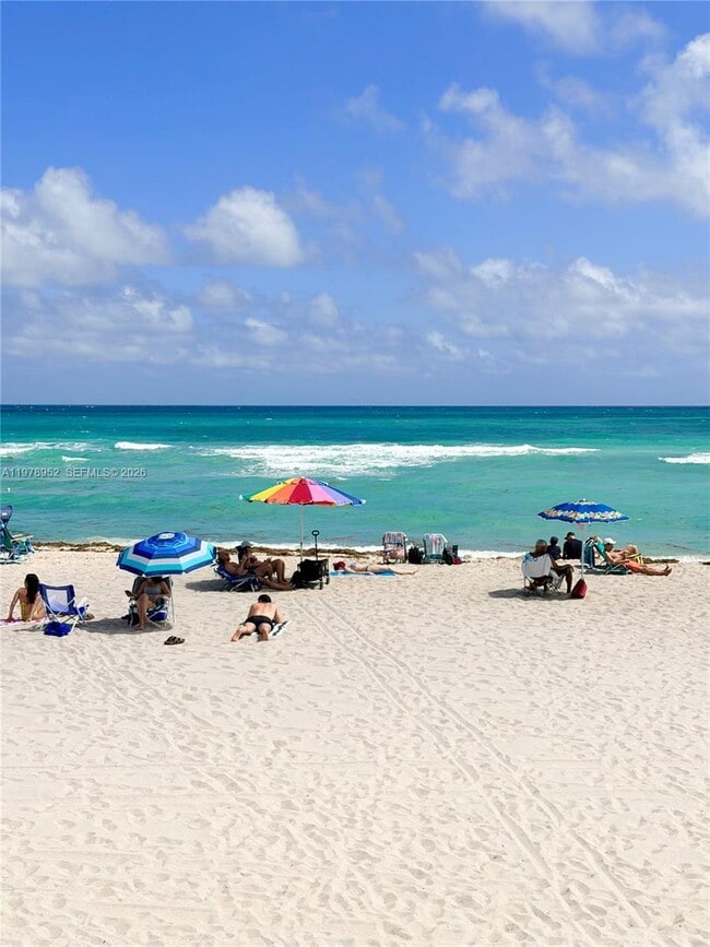 Building Photo - 3725 S Ocean Dr