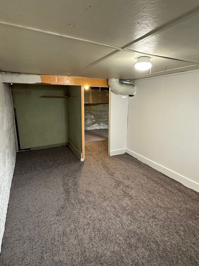 Building Photo - 1312/1316 Duplex