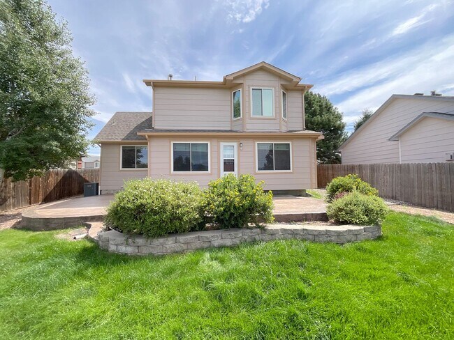Building Photo - 4 Bedroom Home Available Near Constitution...