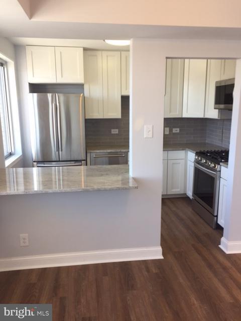 Building Photo - 8315 N Brook Ln