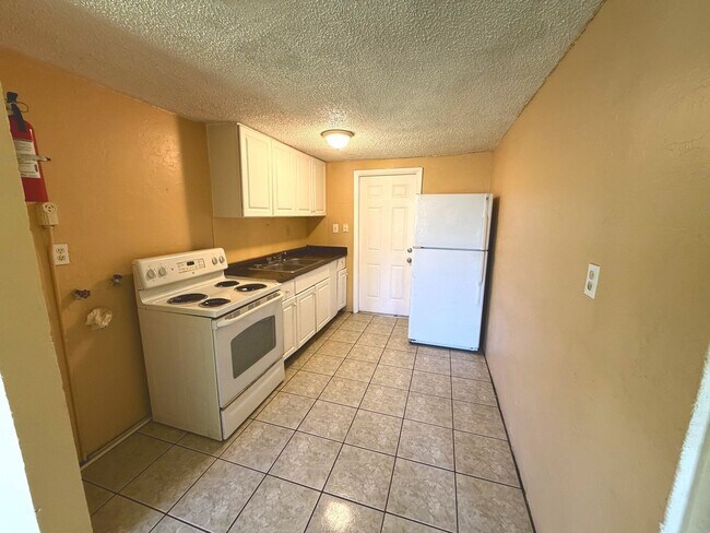 Building Photo - 3005-3007 14th Street East