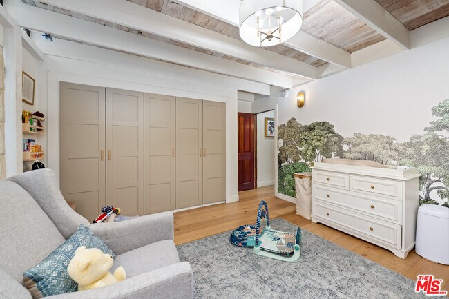 Building Photo - 516 Latimer Rd