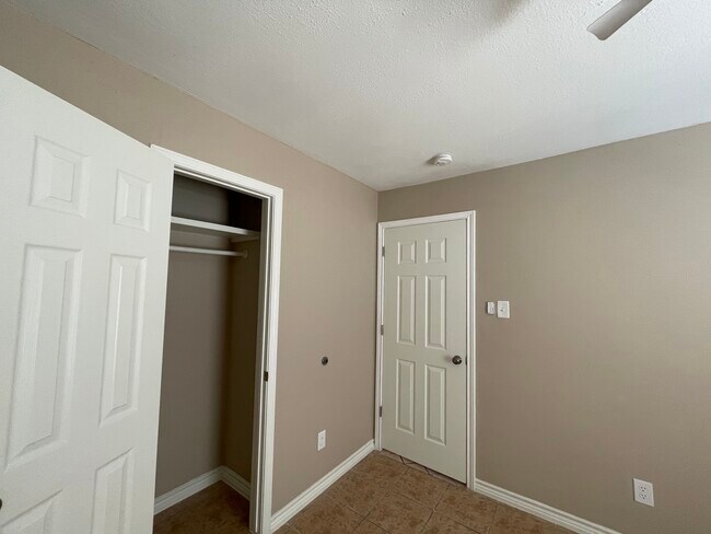 Building Photo - 6231 Lone Prairie Way