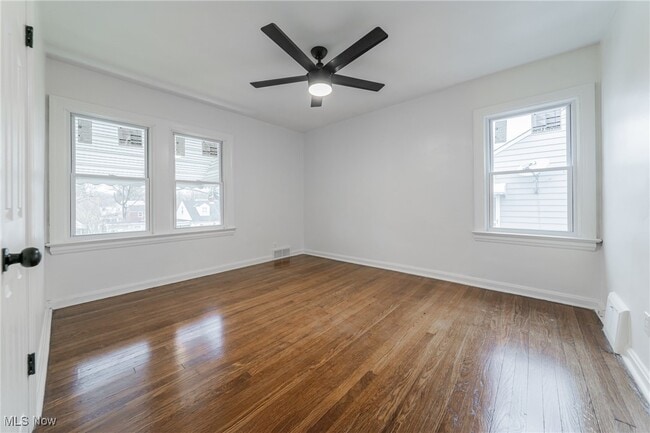 Building Photo - 1391 Avondale Rd