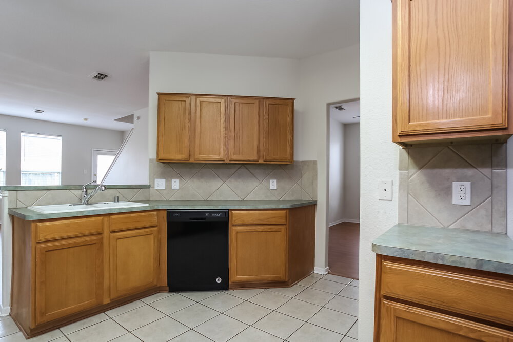 Building Photo - 12146 Landsdown Ridge Way