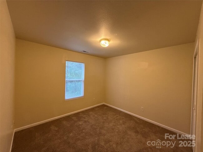 Building Photo - 6831 Sunman Rd