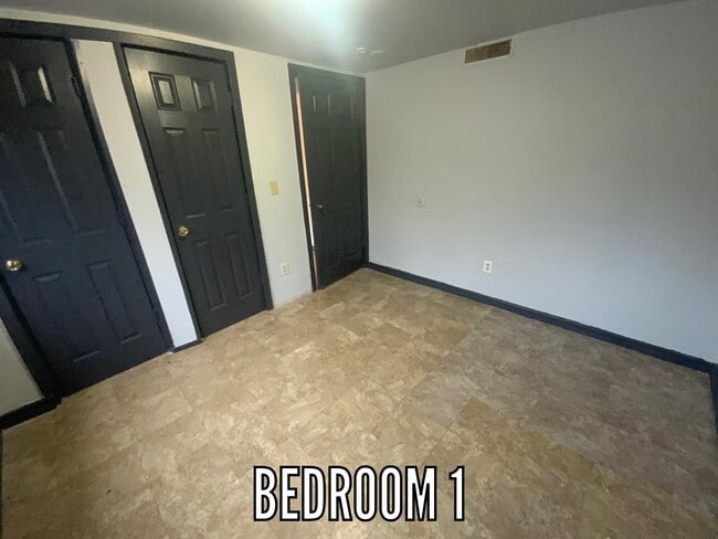 Building Photo - 1420-E Cleveland-