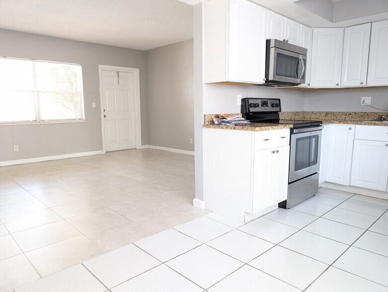 Living Room/Kitchen - 2451 NE 49th St