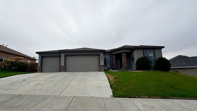 Building Photo - 3909 W 48th Ave