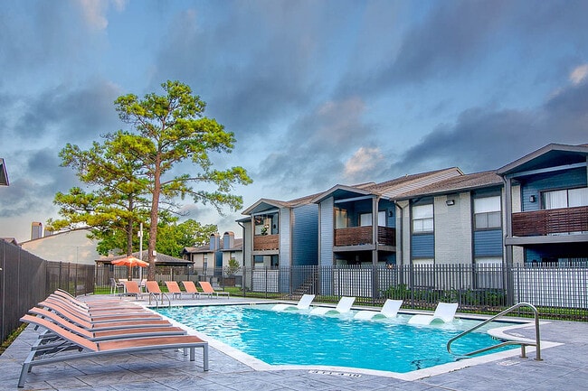 Resort-Style Pool at Steepleway Downs Apartments - Steepleway Downs