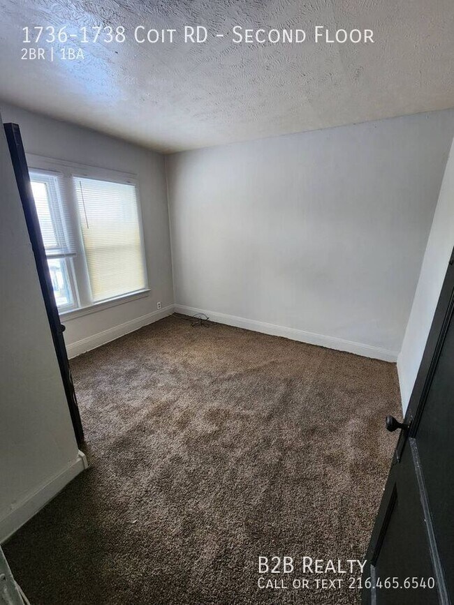 Building Photo - 1736-1738 Coit RD-Second Floor