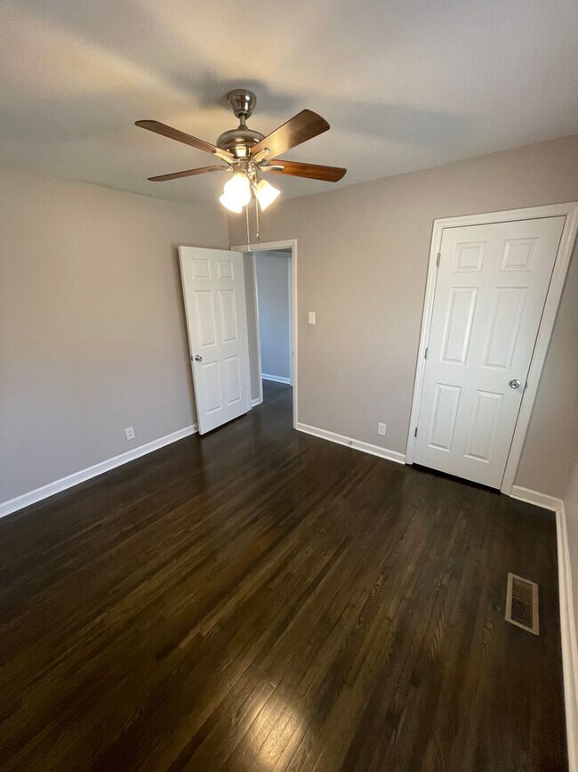 Building Photo - Renovated 1950's 3 Bedroom Home For Rent!