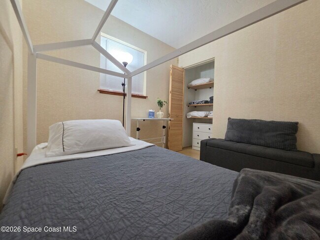 Building Photo - 2900 S Vassar St