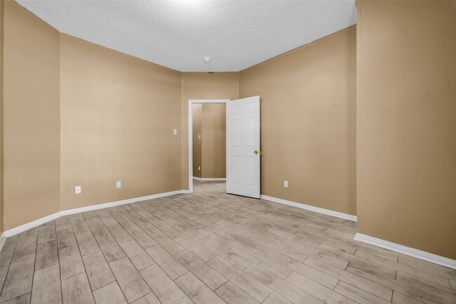 Building Photo - 1046 Willersley Ln