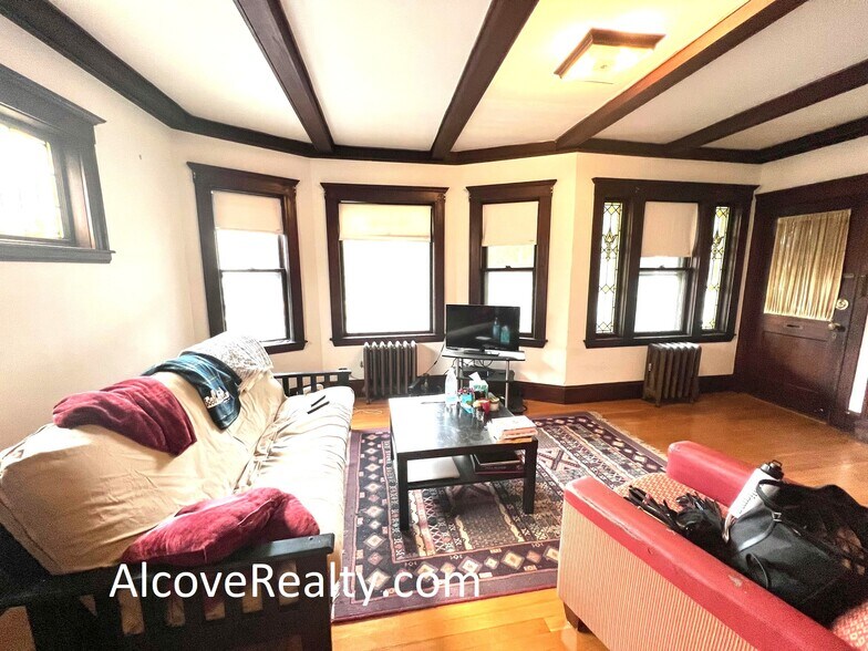 Building Photo - 11 Leonard St