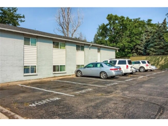 Building Photo - 2515 S Sheridan Blvd