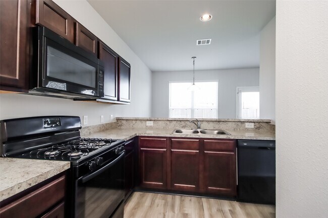 Building Photo - 22440 Clear Castle Dr