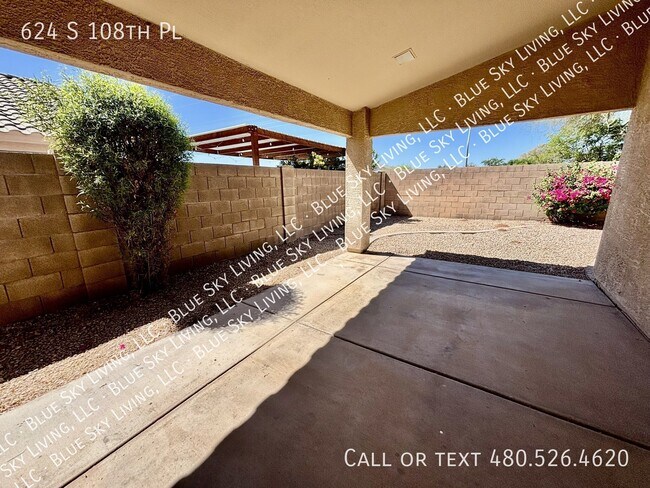 Building Photo - 624 S 108th Pl