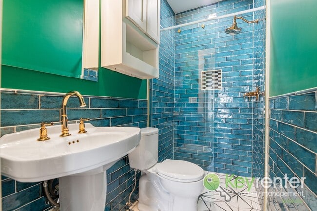 Building Photo - N Jefferson Duplex